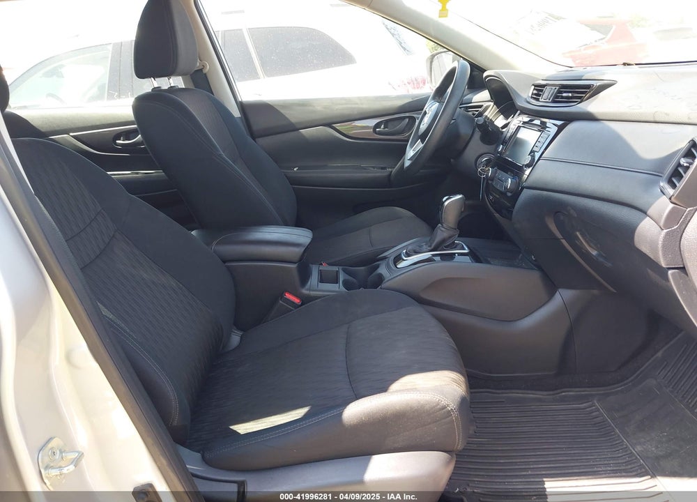 2019 NISSAN ROGUE VIN: 5N1AT2MT0KC791249