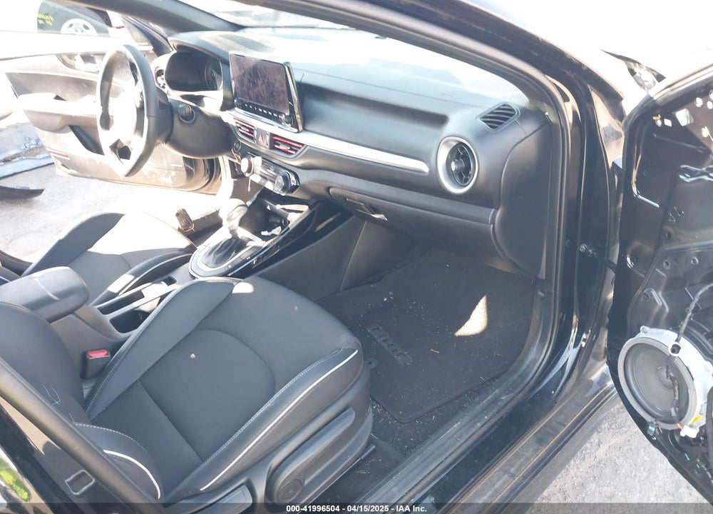 2023 KIA FORTE VIN: 3KPF54ADXPE686117