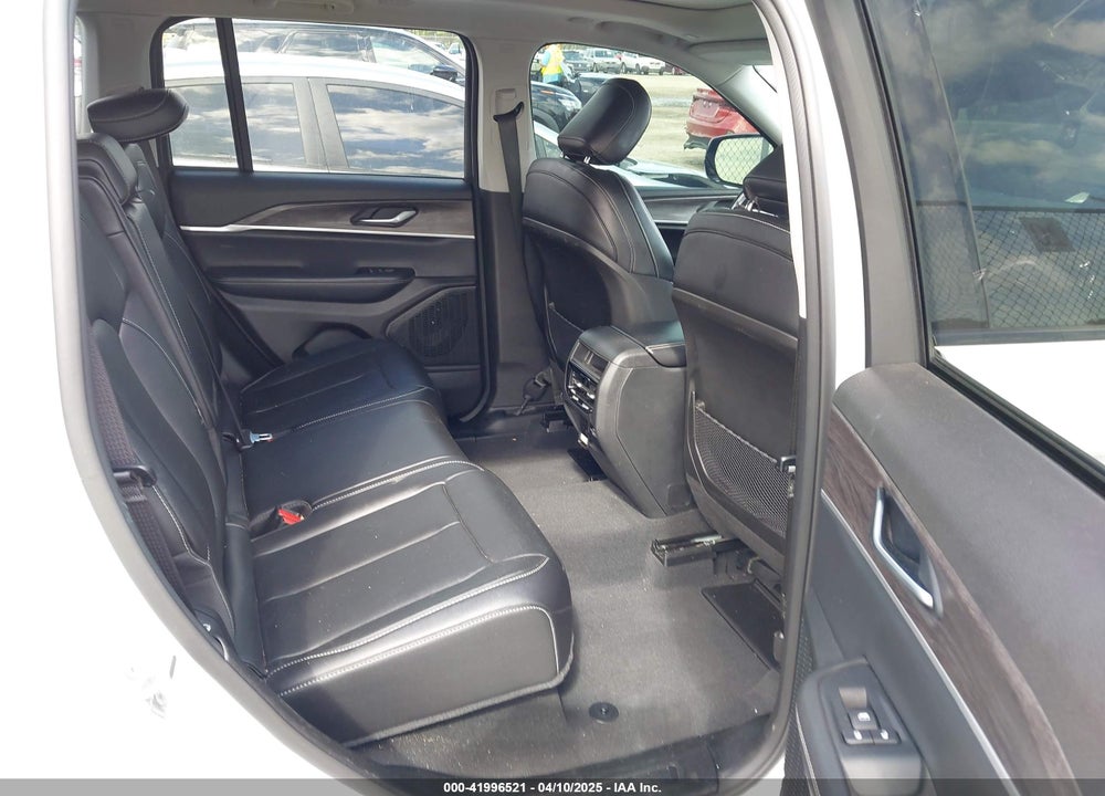 2023 JEEP GRAND CHEROKEE VIN: 1C4RJGBG2PC575507