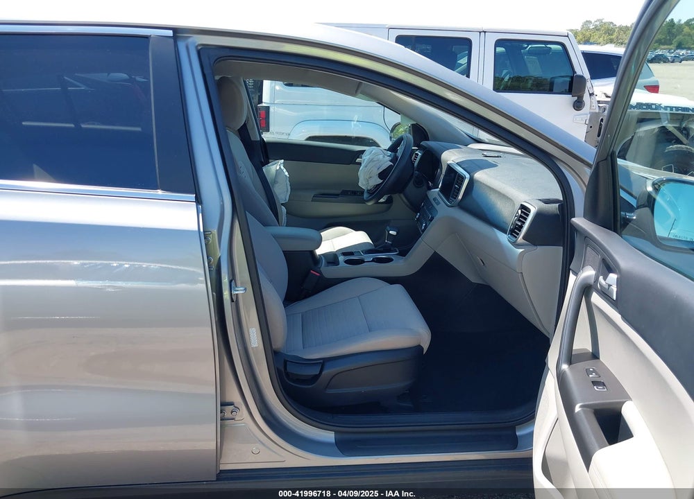 2022 KIA SPORTAGE LX VIN: KNDPM3ACXN7989808