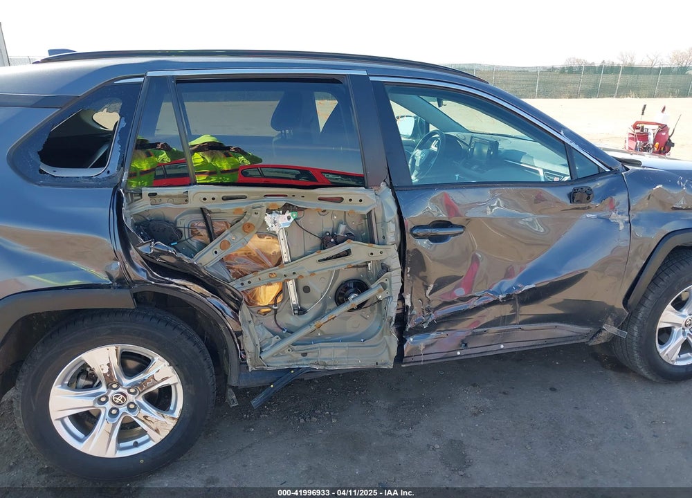 2021 TOYOTA RAV4 VIN: 2T3P1RFV6MC185936