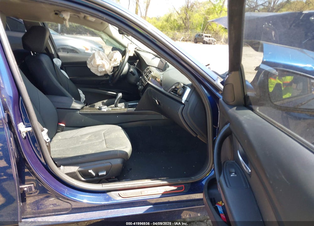 2018 BMW 3 SERIES VIN: WBA8E5G5XJNV02762