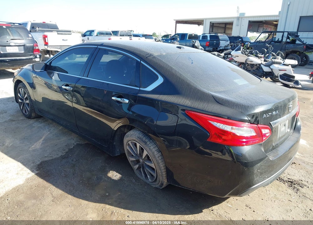 2017 NISSAN ALTIMA VIN: 1N4AL3AP2HC171809