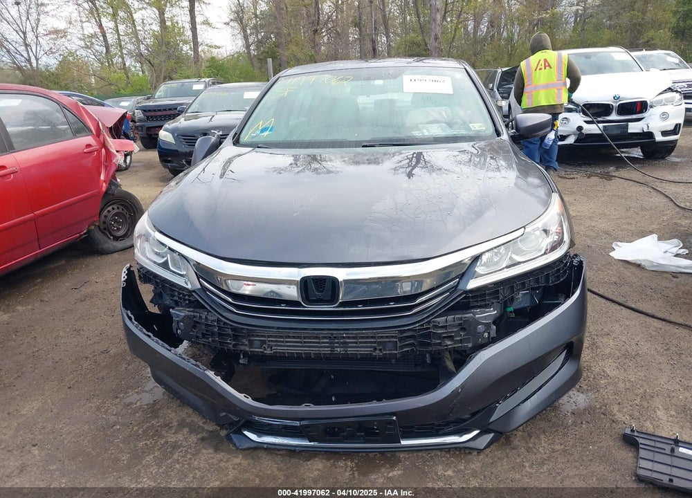 2017 HONDA ACCORD VIN: 1HGCR2F3XHA155601