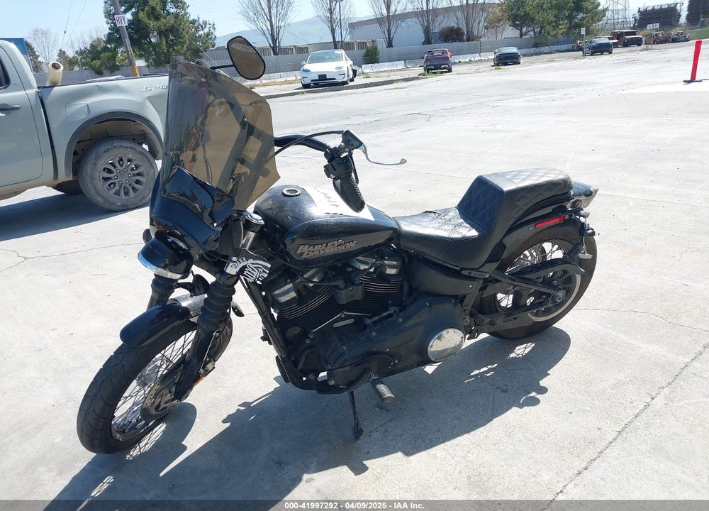 2019 HARLEY-DAVIDSON FXBB VIN: 1HD1YJJ66KB052471