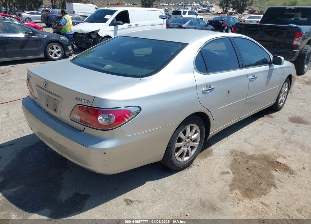 2003 LEXUS ES 300 VIN: JTHBF30G130107017