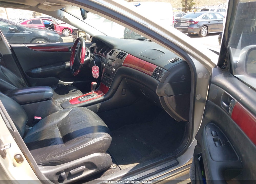 2003 LEXUS ES 300 VIN: JTHBF30G130107017