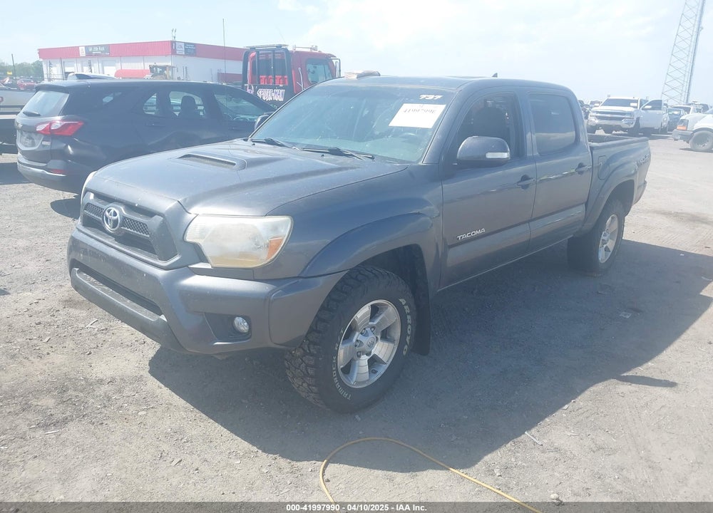 2015 TOYOTA TACOMA BASE V6 VIN: 5TFLU4EN6FX112735