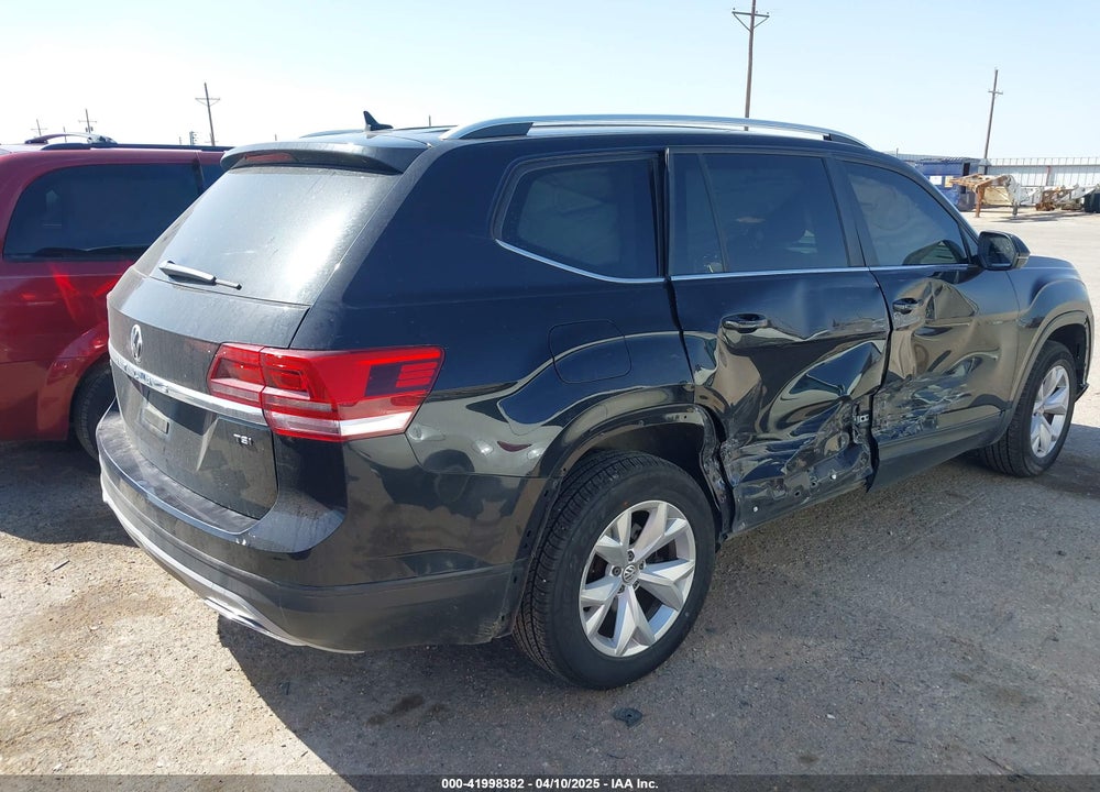 2018 VOLKSWAGEN ATLAS VIN: 1V2CP2CAXJC597262