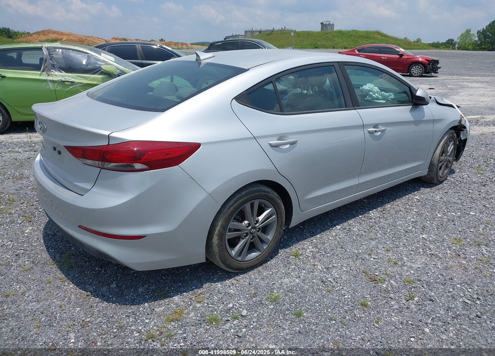 2018 HYUNDAI ELANTRA VIN: 5NPD84LFXJH383175