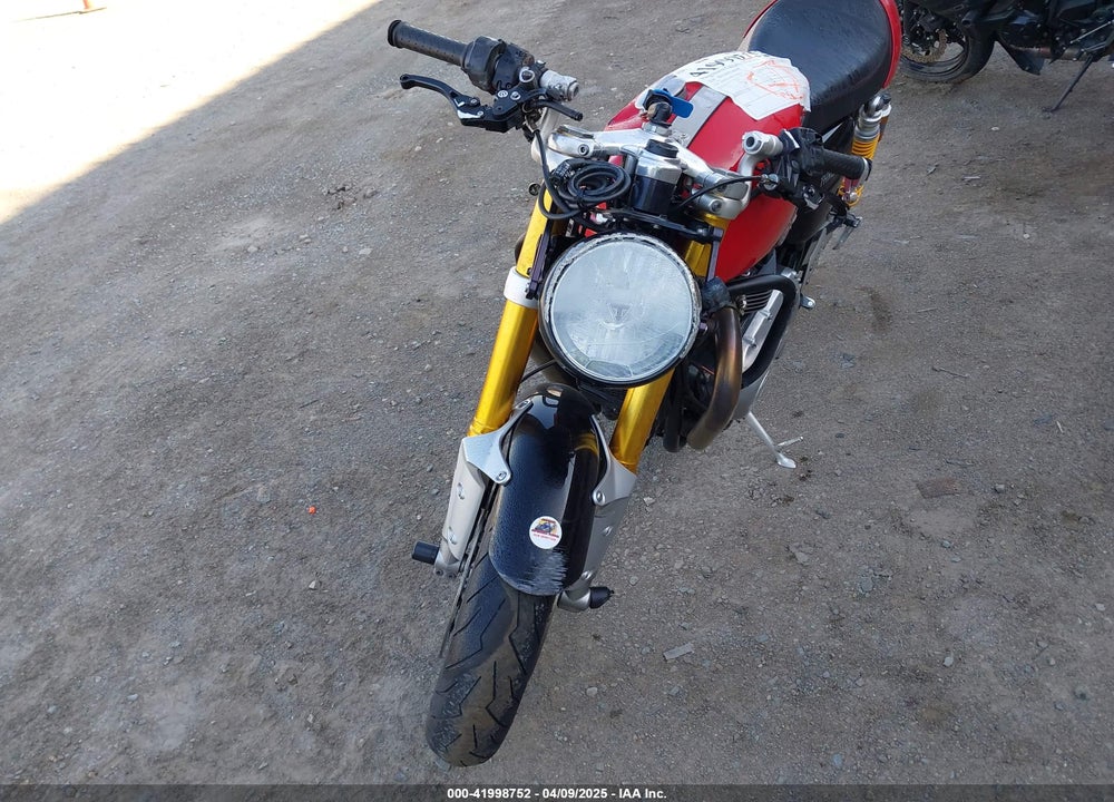 2016 TRIUMPH MOTORCYCLE THRUXTON 1200 R VIN: SMTD21HF0GT780957