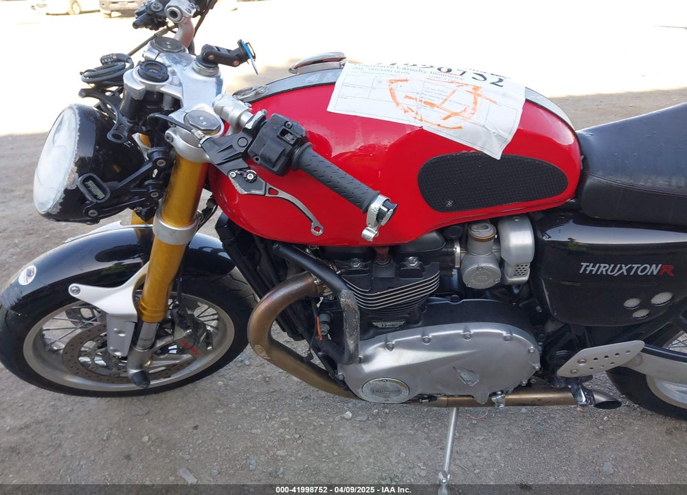 2016 TRIUMPH MOTORCYCLE THRUXTON 1200 R VIN: SMTD21HF0GT780957
