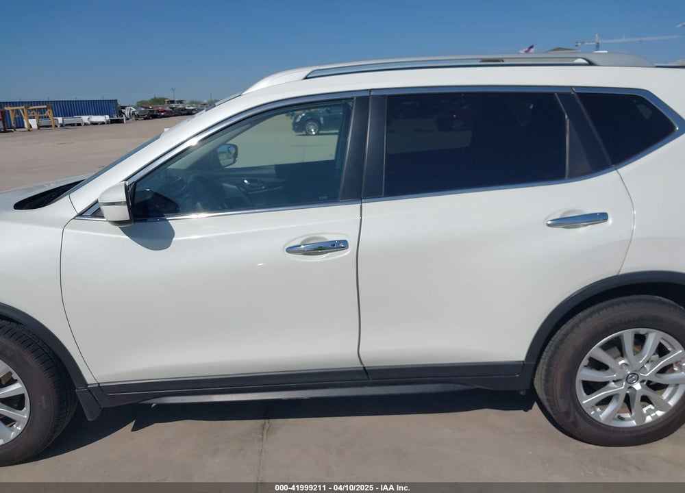 2018 NISSAN ROGUE SV VIN: 5N1AT2MT2JC850364