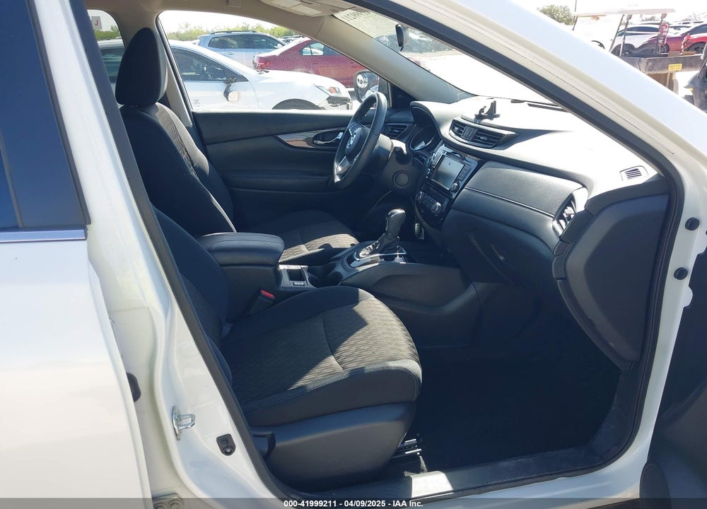 2018 NISSAN ROGUE SV VIN: 5N1AT2MT2JC850364