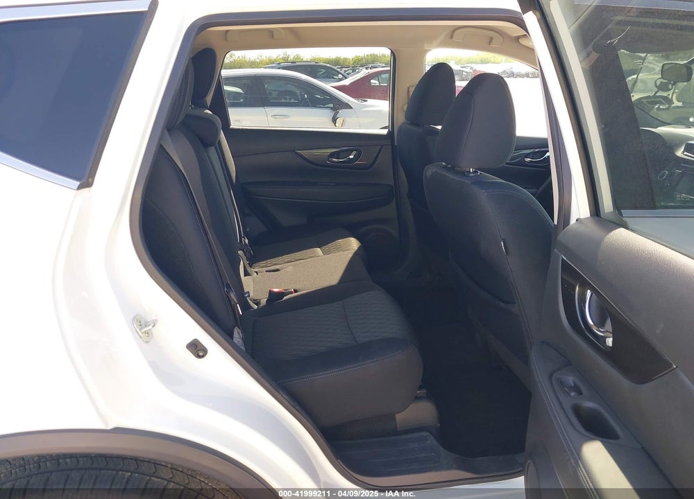 2018 NISSAN ROGUE SV VIN: 5N1AT2MT2JC850364
