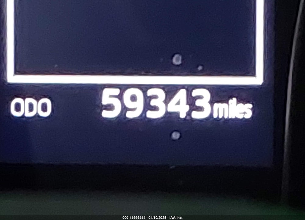 2019 TOYOTA CAMRY LE VIN: 4T1B11HK9KU709244