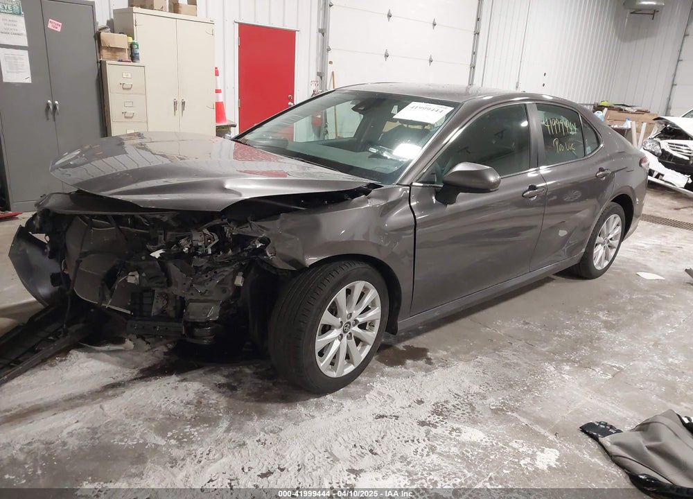 2019 TOYOTA CAMRY LE VIN: 4T1B11HK9KU709244