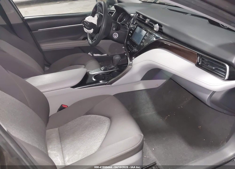 2019 TOYOTA CAMRY LE VIN: 4T1B11HK9KU709244