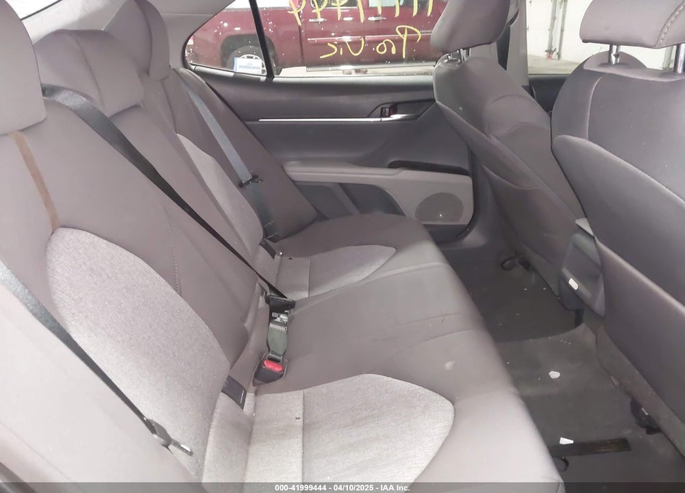 2019 TOYOTA CAMRY LE VIN: 4T1B11HK9KU709244