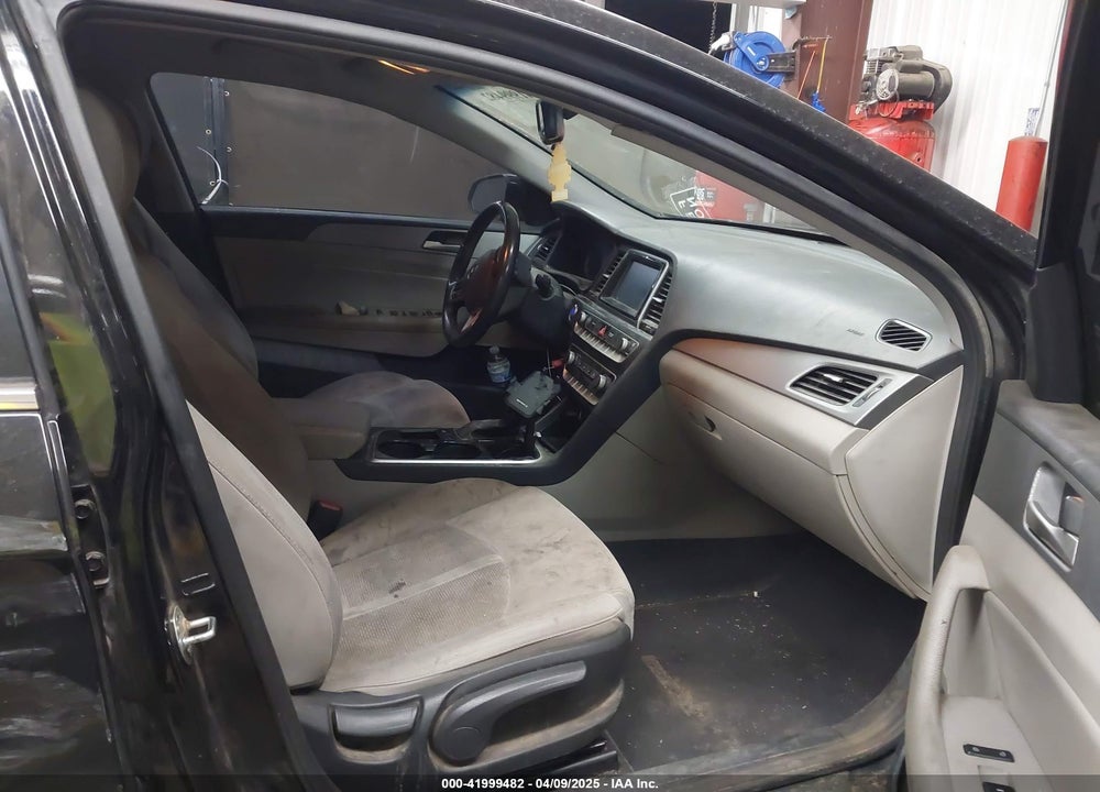 2018 HYUNDAI SONATA VIN: 5NPE34AF0JH645128