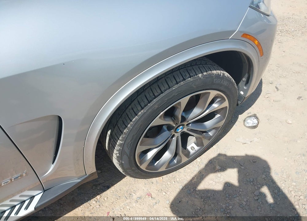 2017 BMW X5 VIN: 5UXKR2C33H0X03702