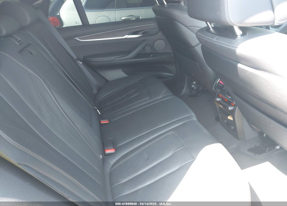 2017 BMW X5 VIN: 5UXKR2C33H0X03702