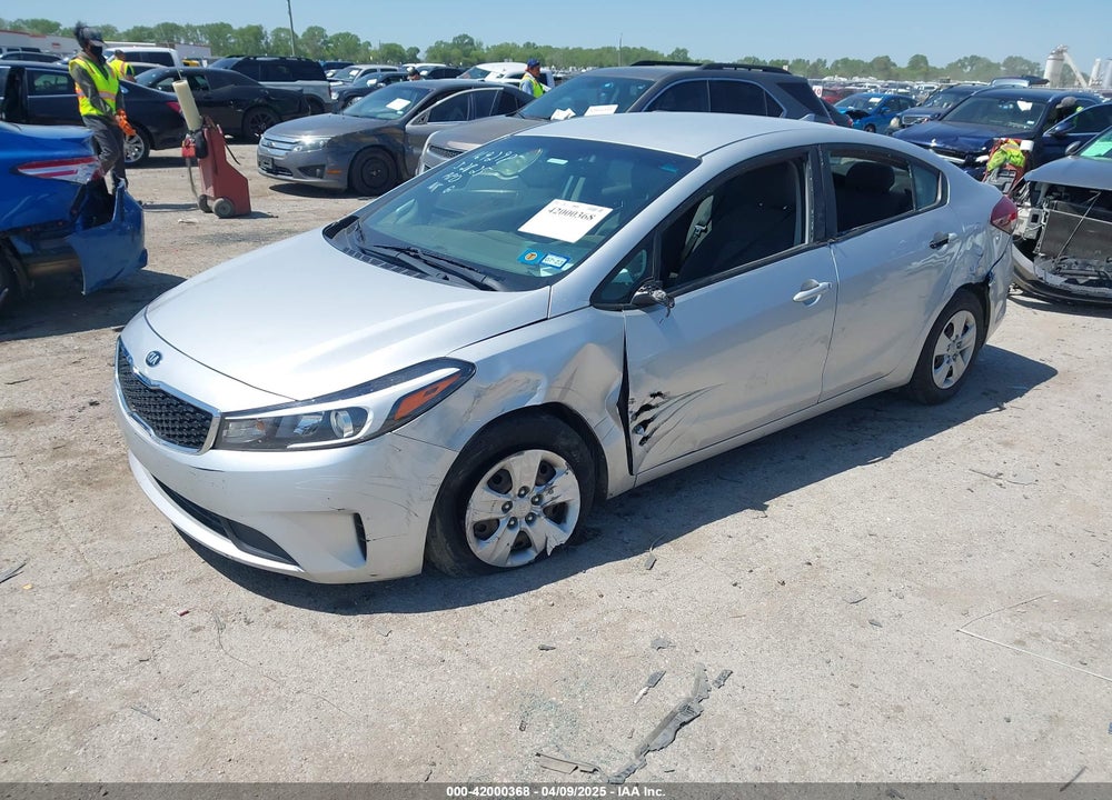 2018 KIA FORTE VIN: 3KPFK4A76JE273153