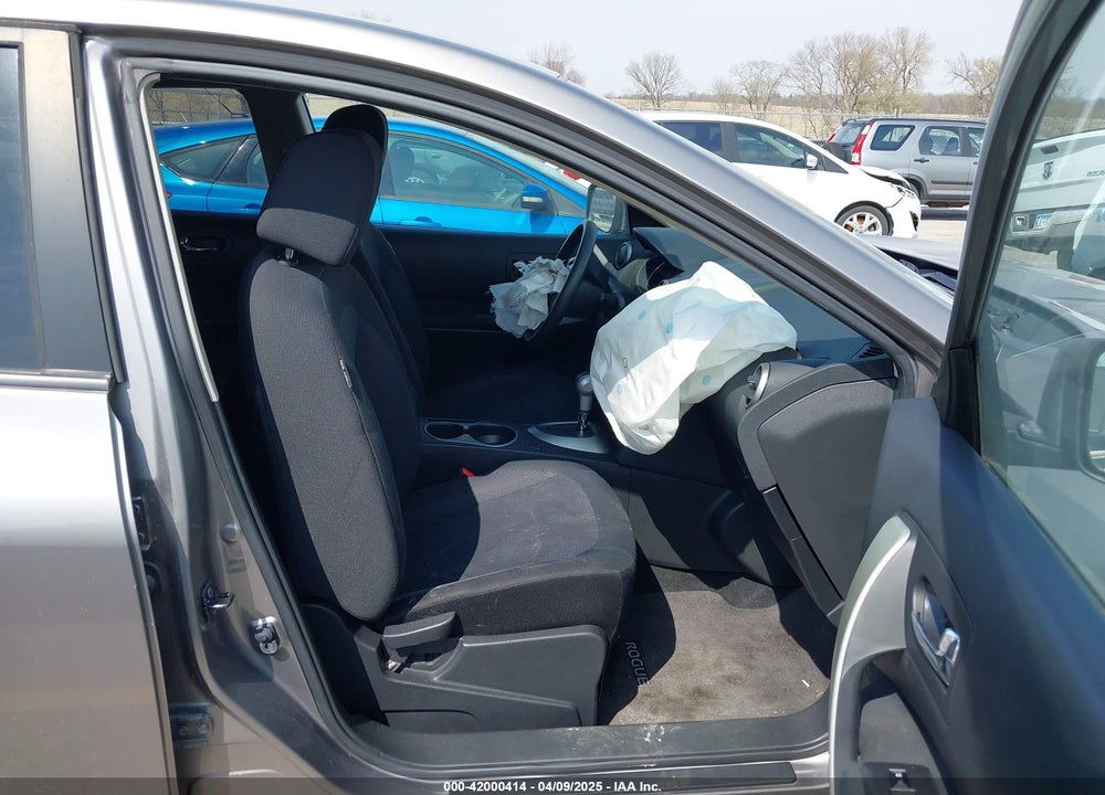 2013 NISSAN ROGUE S VIN: JN8AS5MV3DW641393