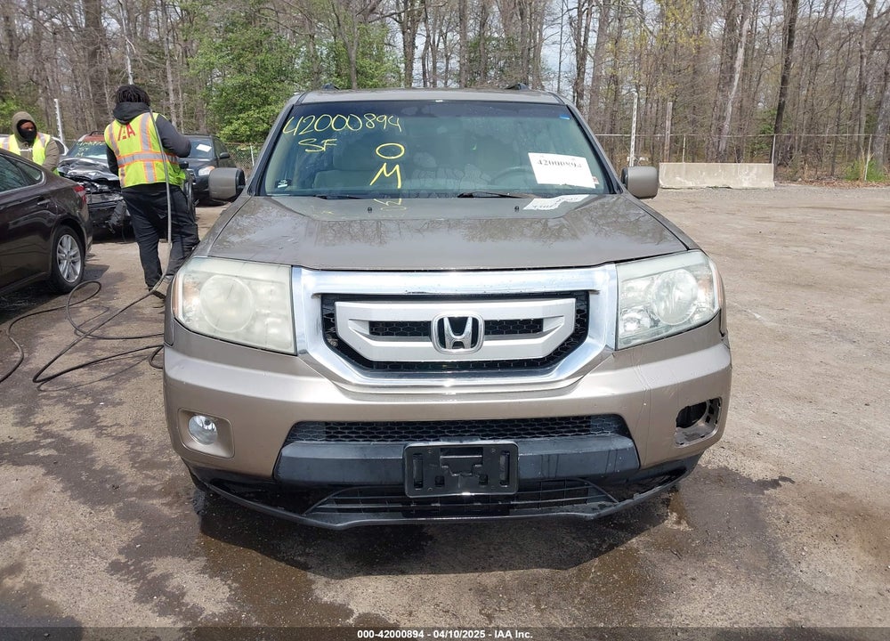 2010 HONDA PILOT EX VIN: 5FNYF4H42AB027705