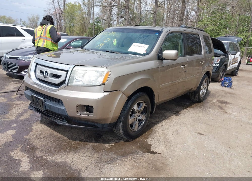 2010 HONDA PILOT EX VIN: 5FNYF4H42AB027705