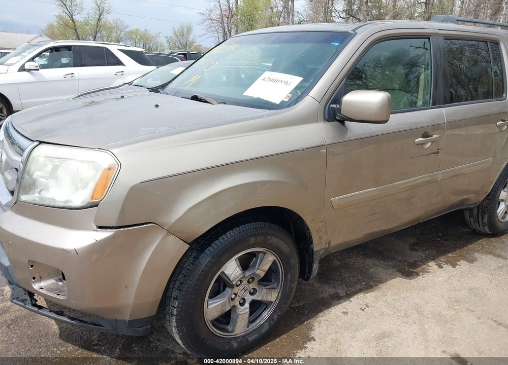 2010 HONDA PILOT EX VIN: 5FNYF4H42AB027705