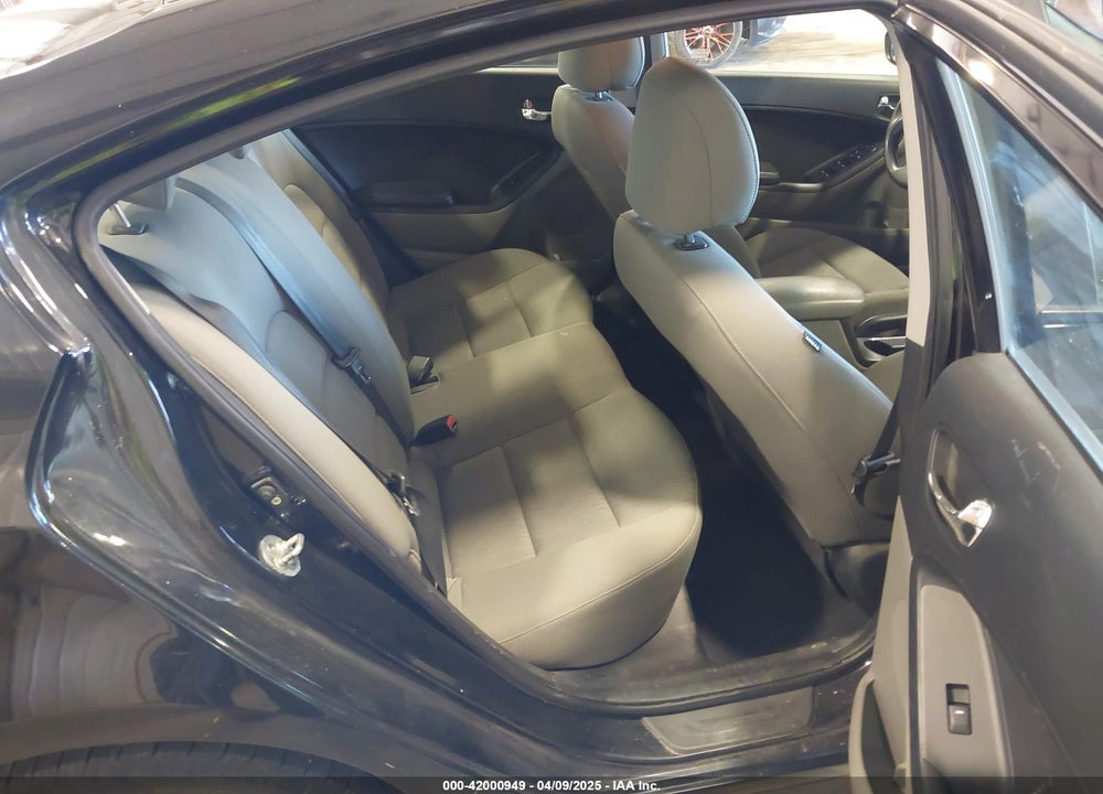 2015 KIA FORTE VIN: KNAFK4A68F5390241