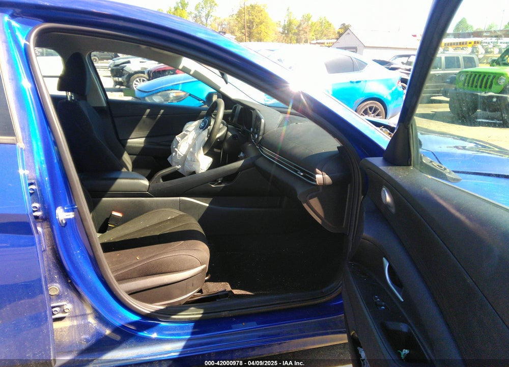 2023 HYUNDAI ELANTRA VIN: 5NPLM4AG8PH110215