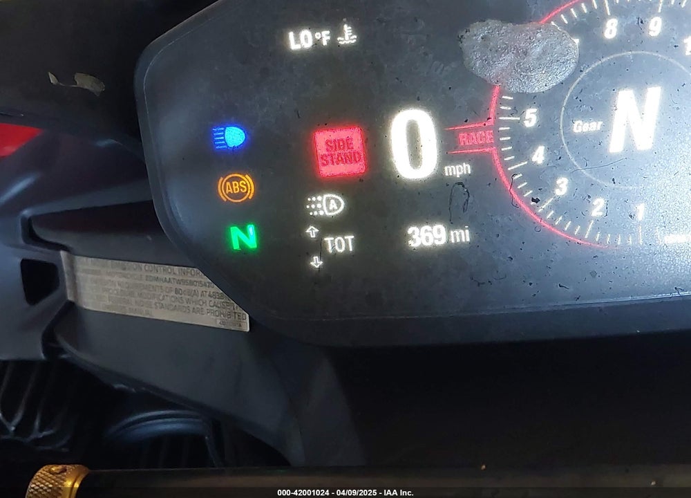 2025 DUCATI PANIGALE V2 VIN: ZDMHAATW9SB015470