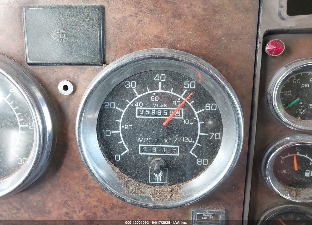 2003 KENWORTH CONSTRUCTION W900 VIN: 1XKWDB9X03R388961
