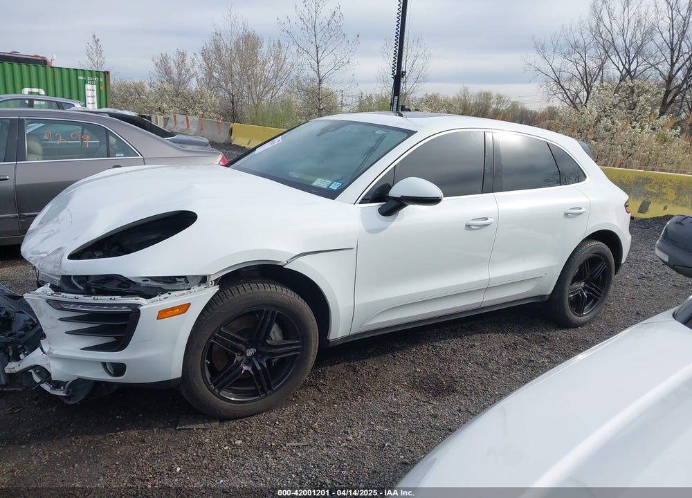 2017 PORSCHE MACAN VIN: WP1AB2A56HLB11942