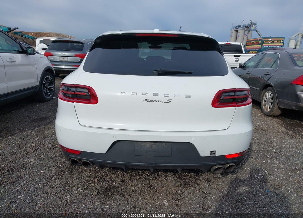 2017 PORSCHE MACAN VIN: WP1AB2A56HLB11942