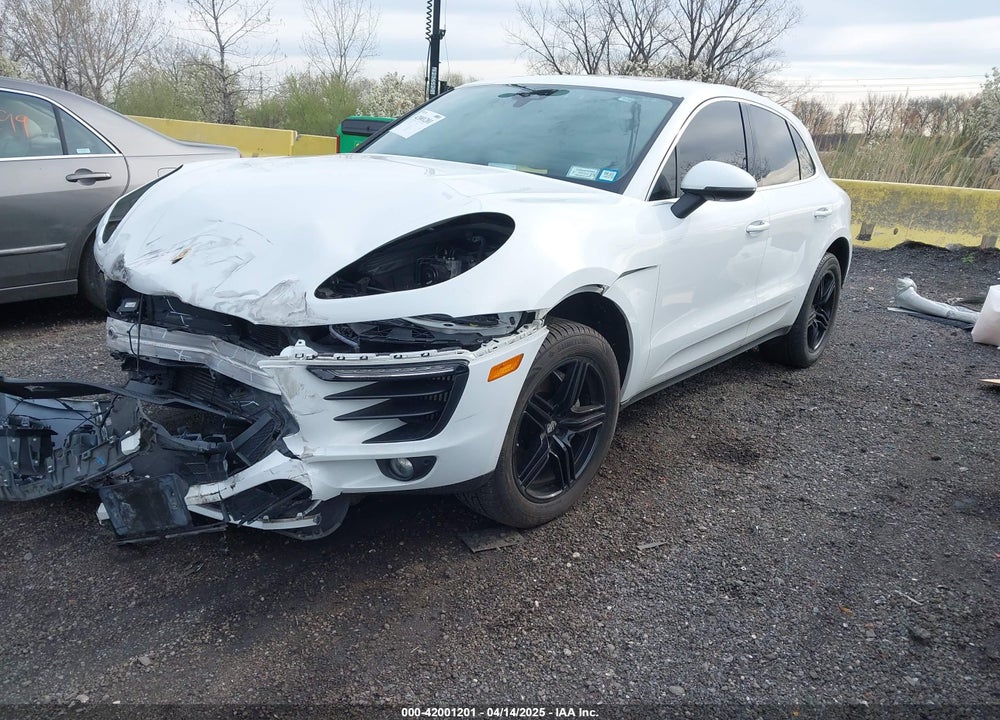2017 PORSCHE MACAN VIN: WP1AB2A56HLB11942