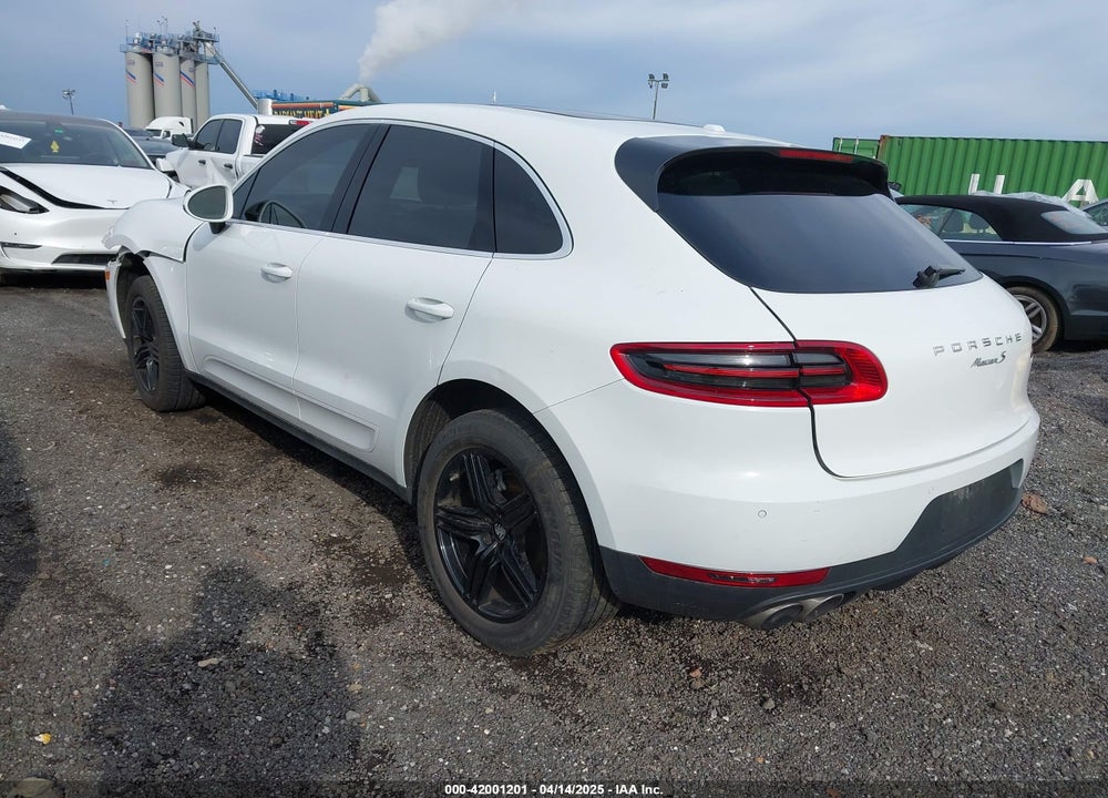 2017 PORSCHE MACAN VIN: WP1AB2A56HLB11942