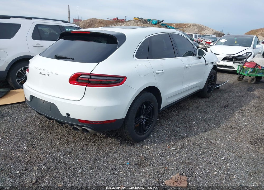 2017 PORSCHE MACAN VIN: WP1AB2A56HLB11942