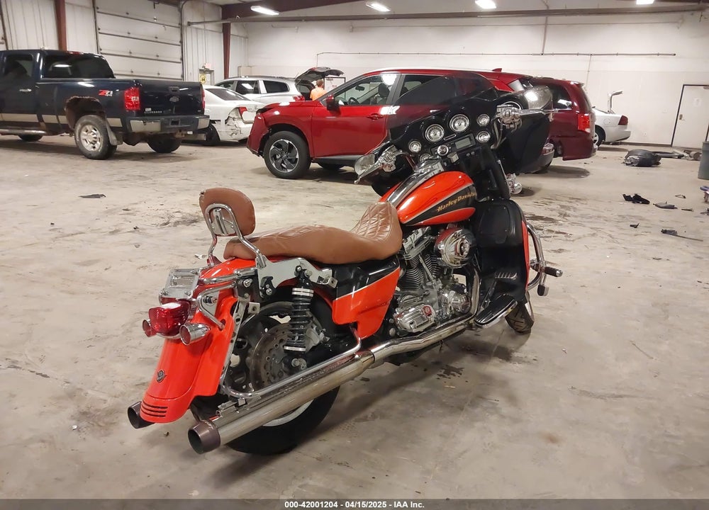 2004 HARLEY-DAVIDSON FLHTCSE VIN: 1HD1PJE124Y954973