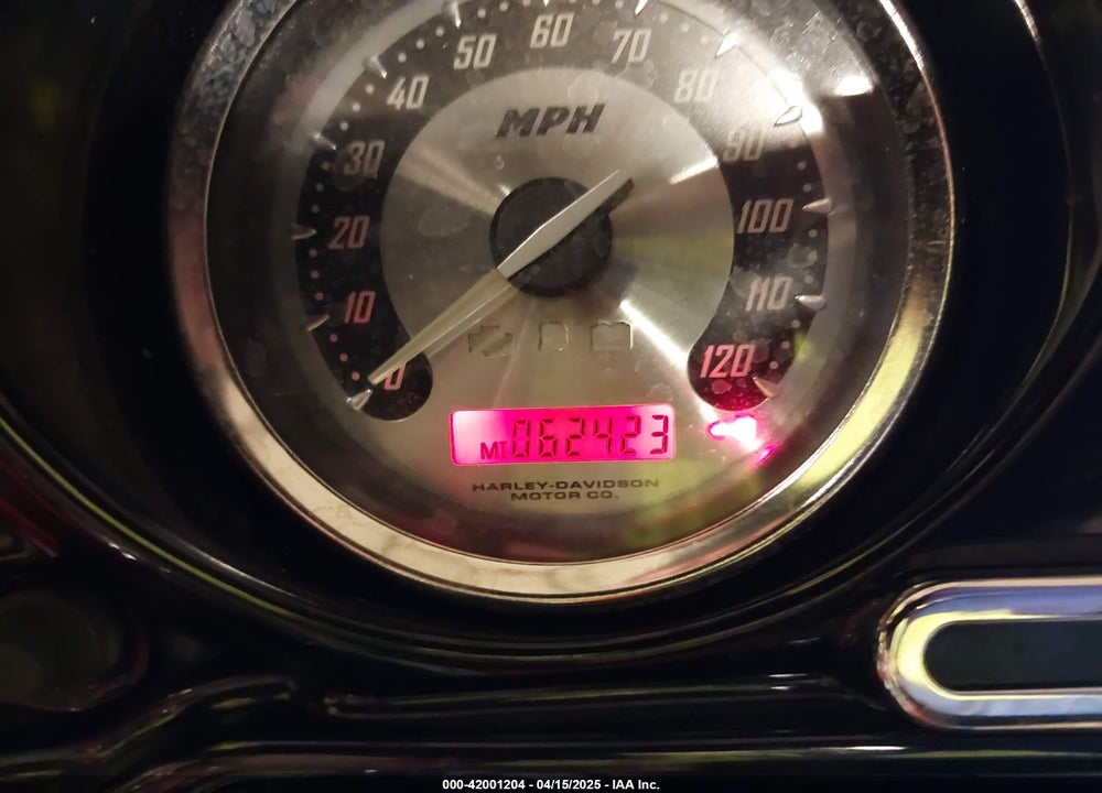 2004 HARLEY-DAVIDSON FLHTCSE VIN: 1HD1PJE124Y954973