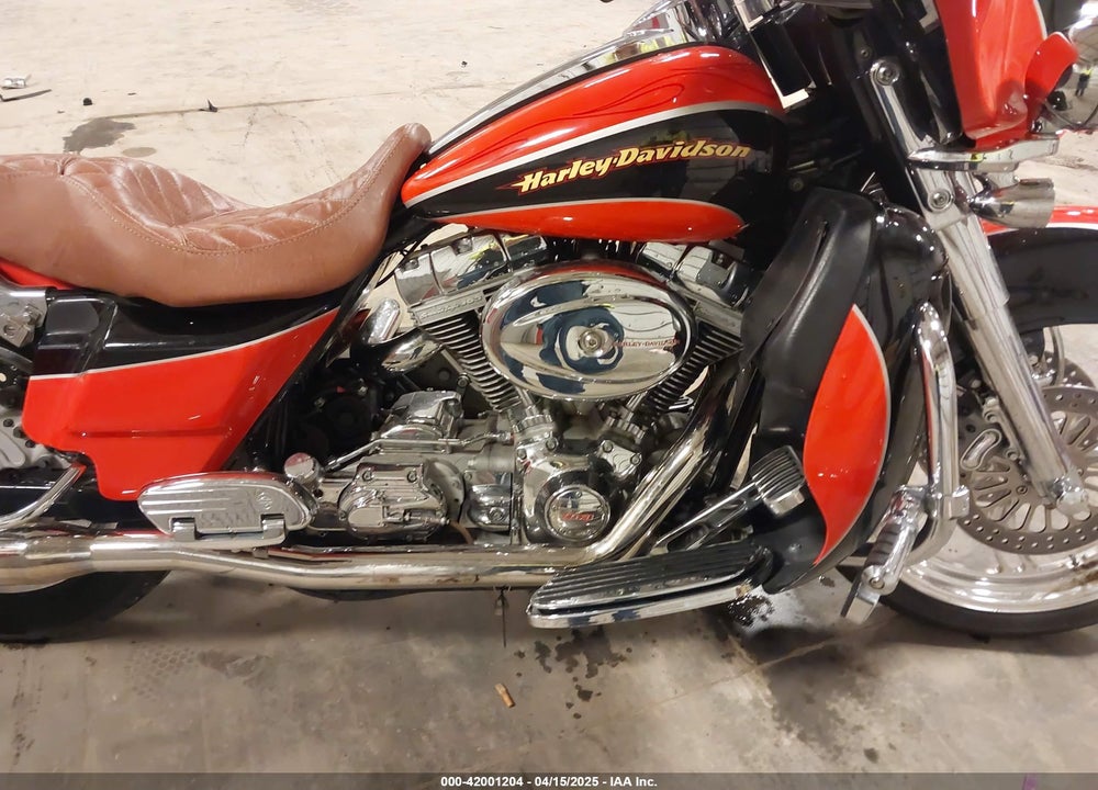 2004 HARLEY-DAVIDSON FLHTCSE VIN: 1HD1PJE124Y954973