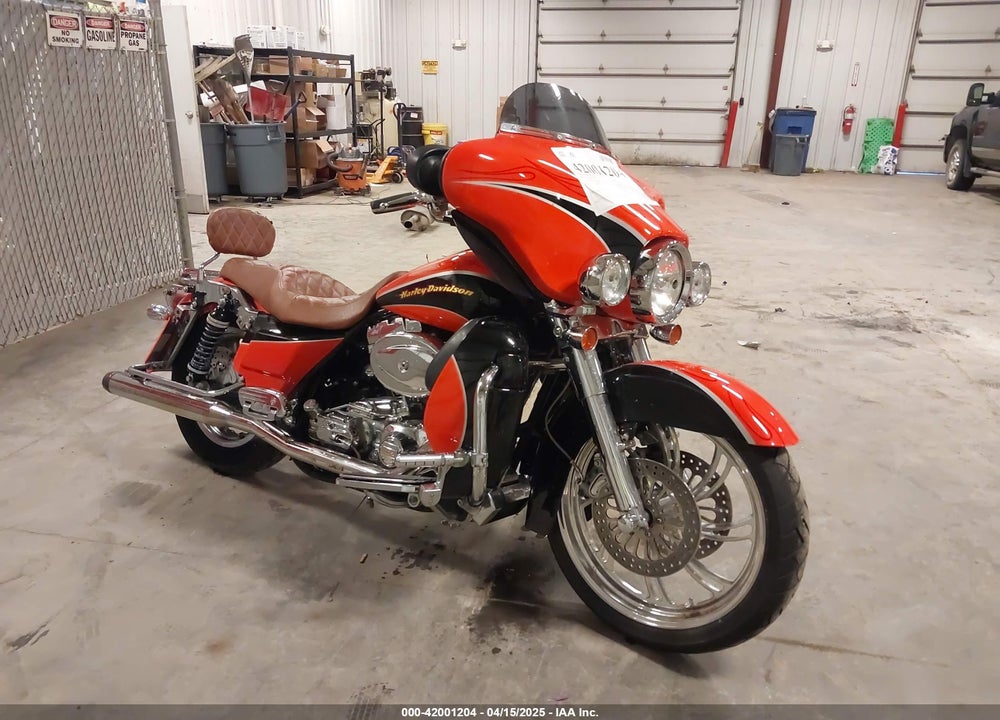 2004 HARLEY-DAVIDSON FLHTCSE VIN: 1HD1PJE124Y954973