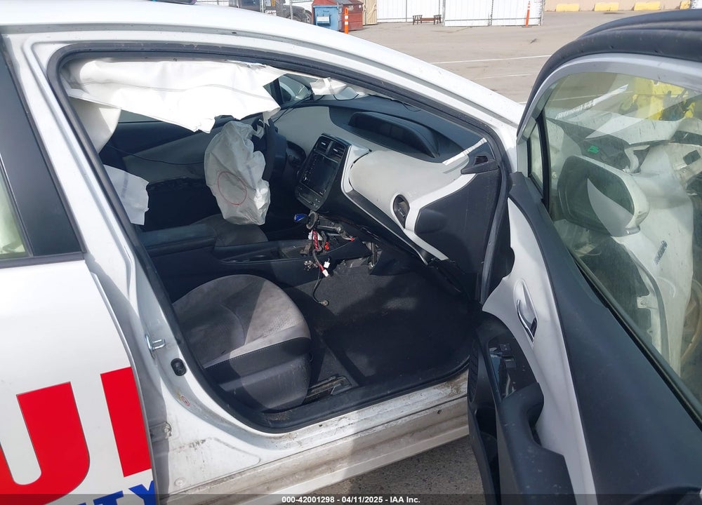 2022 TOYOTA PRIUS LE VIN: JTDKAMFU8N3153691