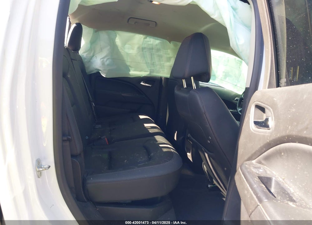 2021 GMC CANYON 4WD SHORT BOX AT4 - LEATHER VIN: 1GTG6FEN4M1196416