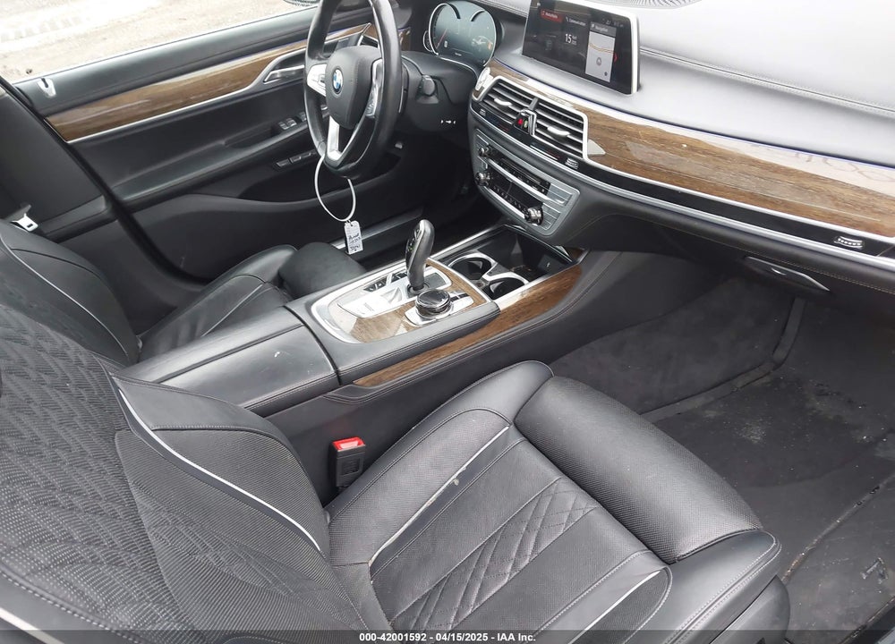 2018 BMW 750 VIN: WBA7F2C58JG424774