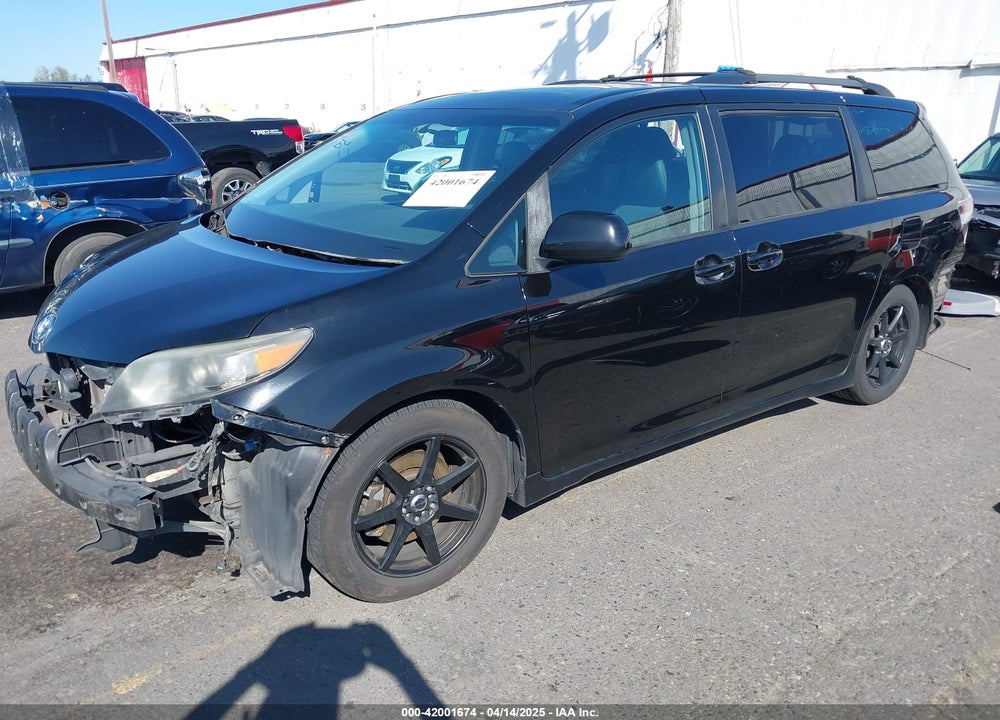 2011 TOYOTA SIENNA SE VIN: 5TDXK3DC6BS051985