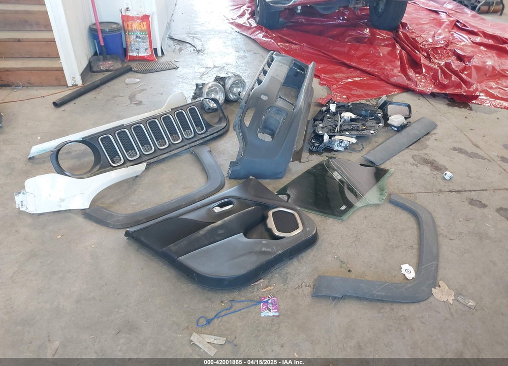 2017 JEEP RENEGADE VIN: ZACCJBBB4HPE57937
