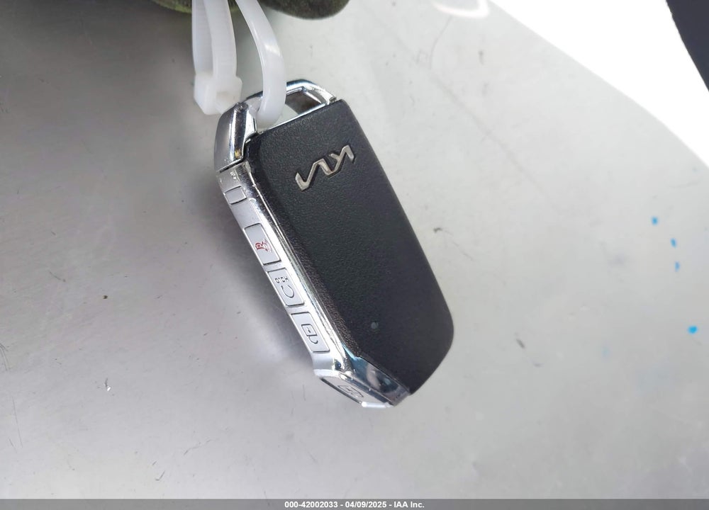 2023 KIA NIRO VIN: KNDCR3LEXP5043592